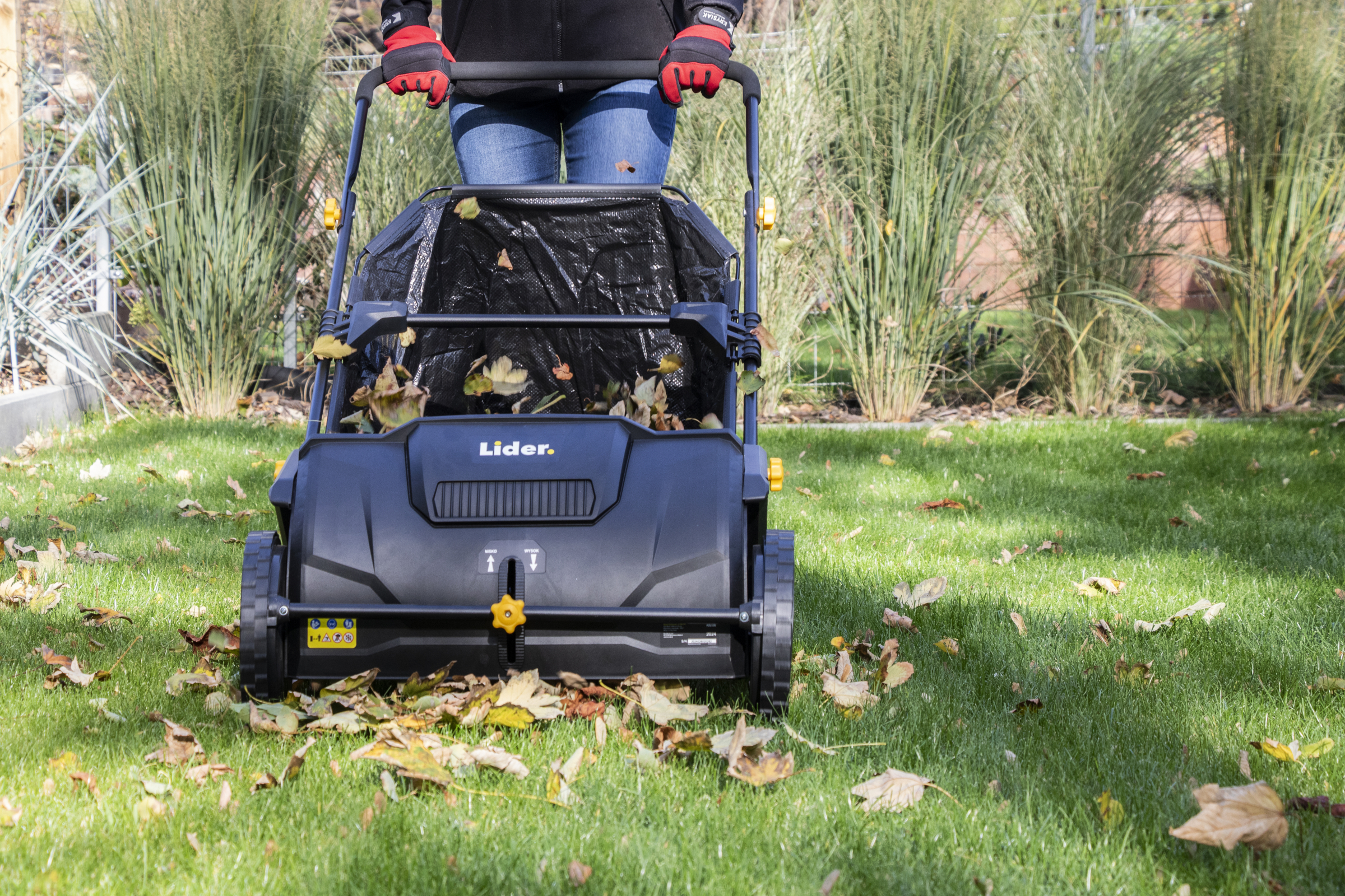 Jak przygotować trawnik na nadejście zimy?