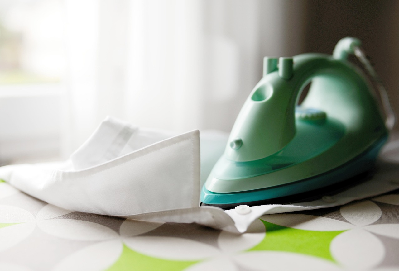 Na co zwracać uwagę przy zakupie żelazka parowego?